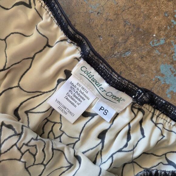 Vintage 90s Y2K Floral Mesh Midi Skirt Size S P Black Roses Whimsygoth Gothic - Picture 5 of 7